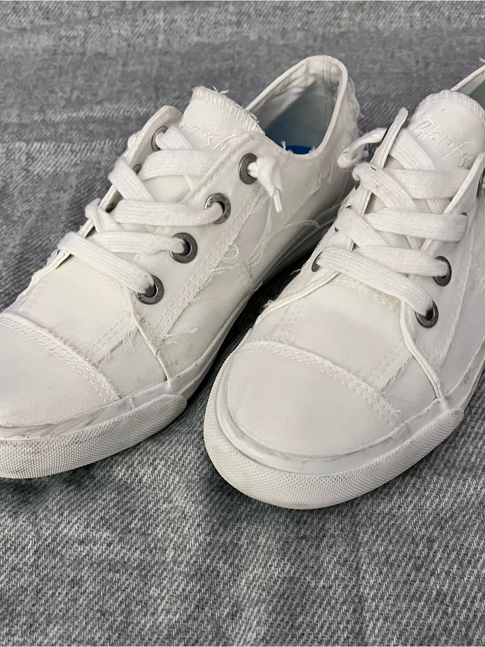 Blowfish Malibu White Canvas Low Top Distressed Slip On Sneakers 8.5